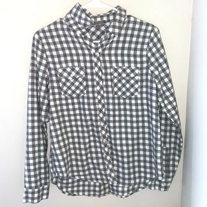 Women’s flannel, size small